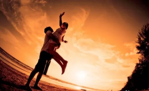 情人节诗词文案(形容情侣浪漫的诗句)-流云流梦