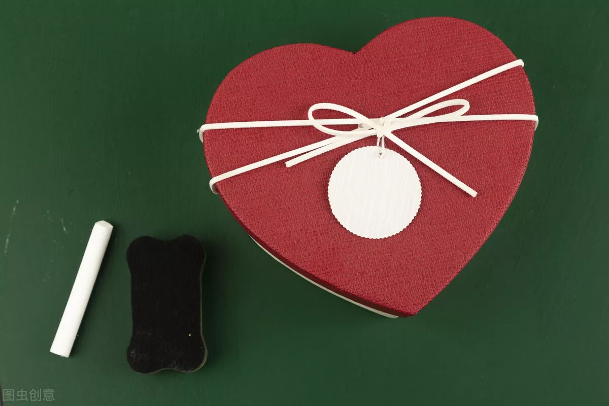 关于感恩老师的诗句有哪些(对老师辛苦感谢的诗句)