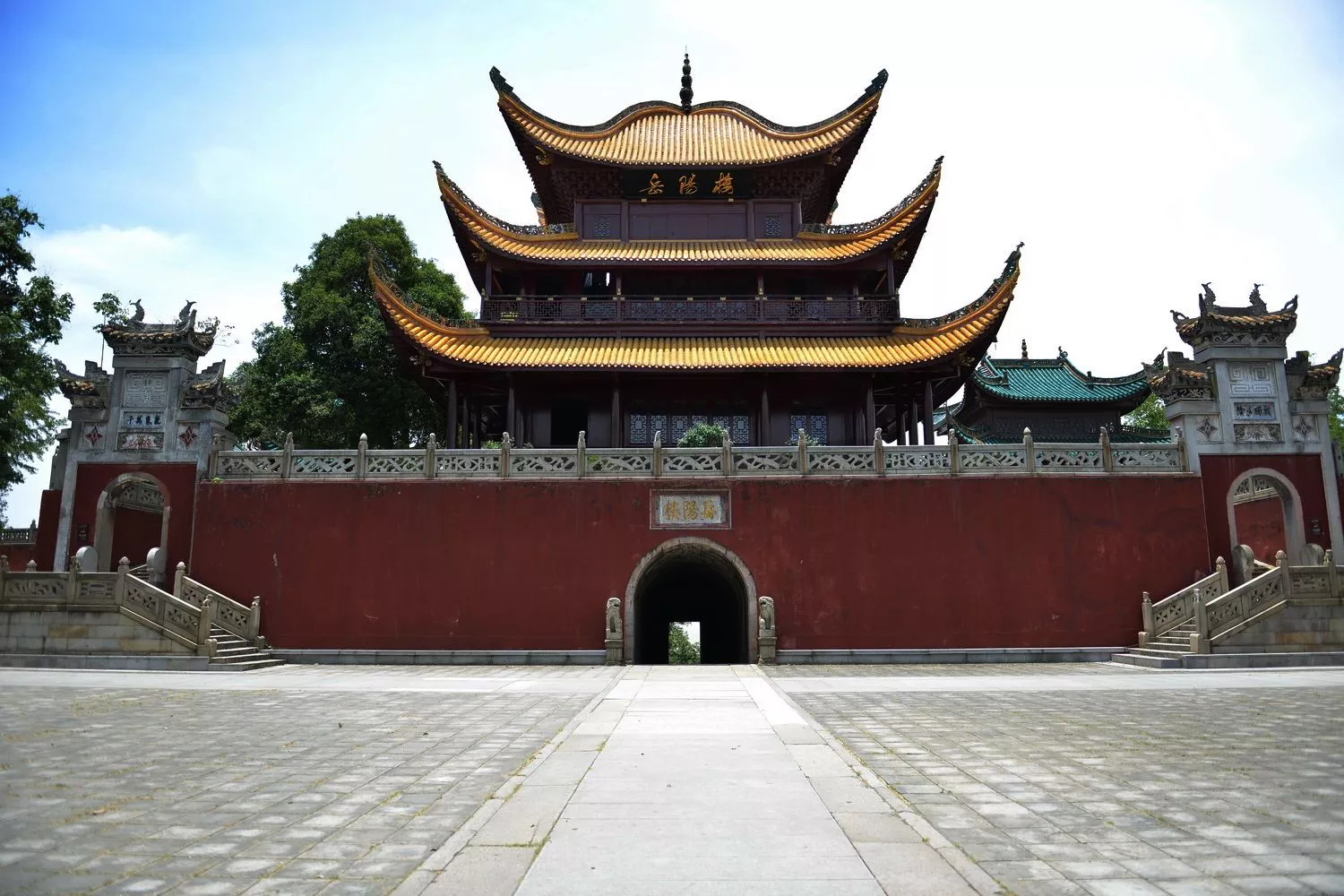 岳阳楼记原文翻译和注释（岳阳楼记的译文）-流云流梦