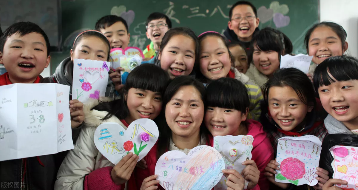 关于感恩老师的诗句有哪些(对老师辛苦感谢的诗句)