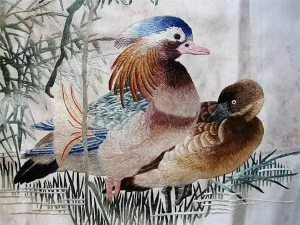 描写刺绣的唯美句子(形容传统文化刺绣的句子)