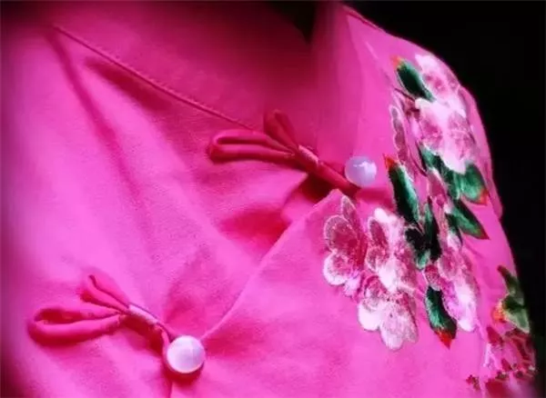 描写刺绣的唯美句子(形容传统文化刺绣的句子)